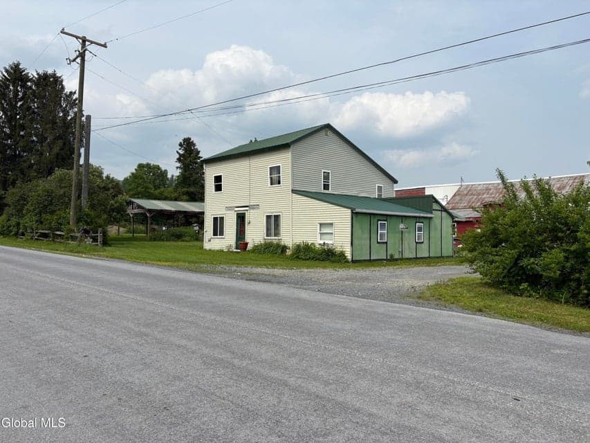 10 Chestnut Hill Road, photo 1