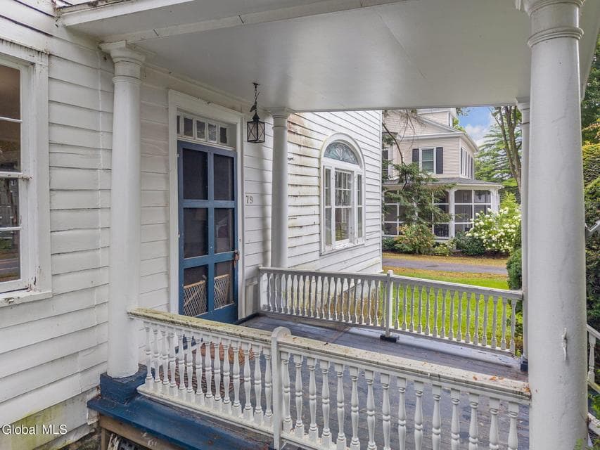 79 W High Street, photo 5