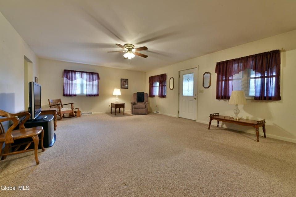 807 Fon Clair Street, photo 4