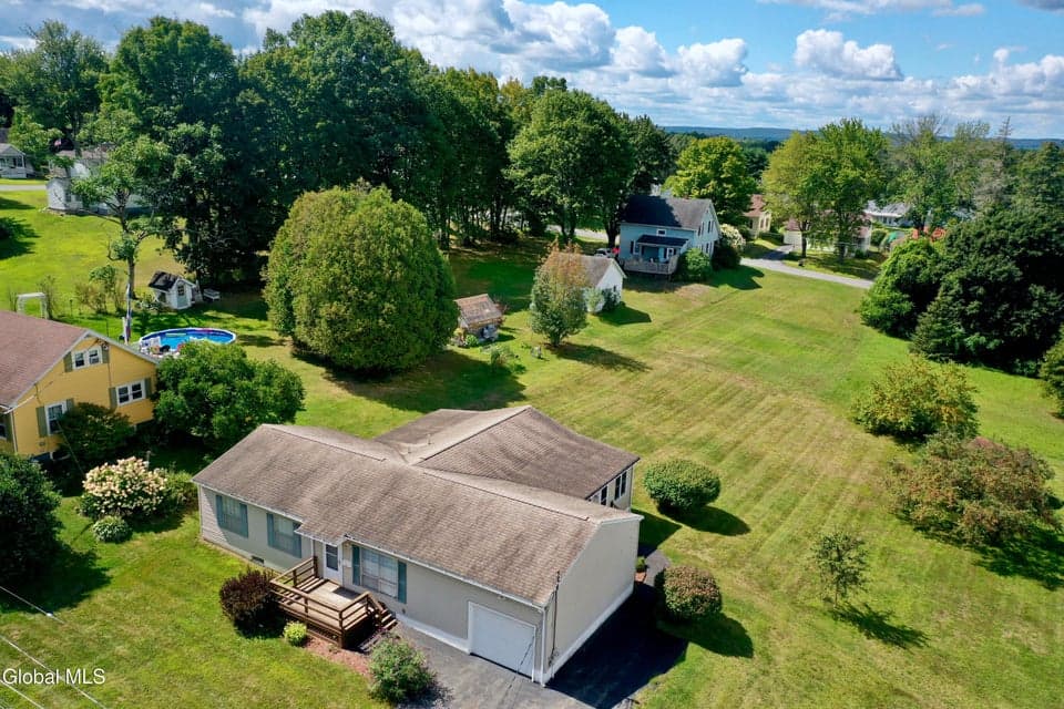807 Fon Clair Street, photo 1