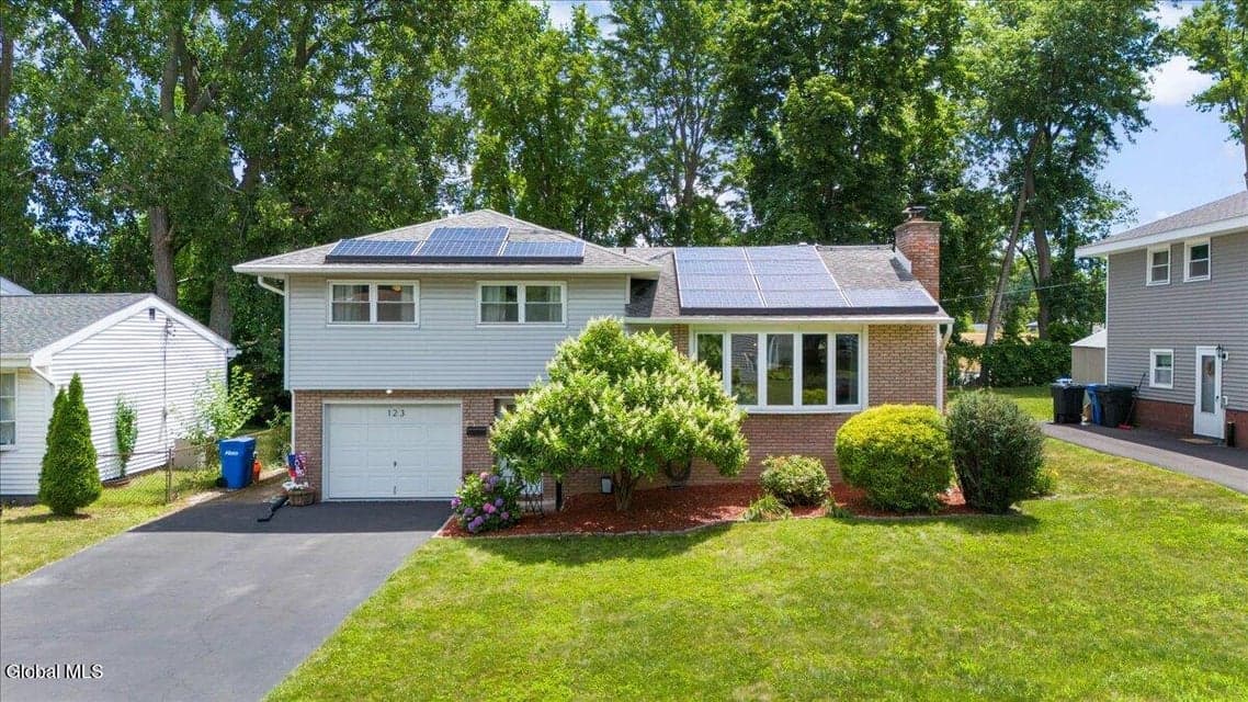 123 Daytona Avenue, photo 3
