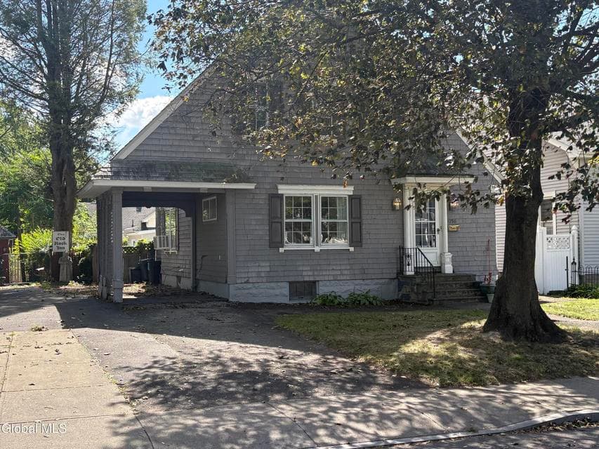 1756 Eastern Parkway, photo 2
