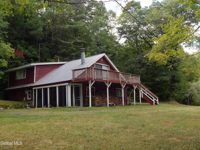 725 Mountain Road, photo 2