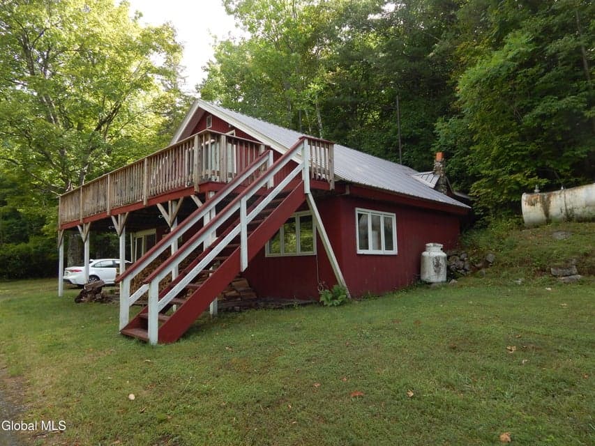 725 Mountain Road, photo 3
