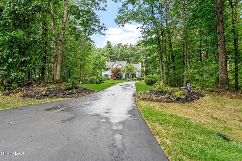 5 Saddle Brook Drive, Saratoga Springs, Outside, NY, photo 2