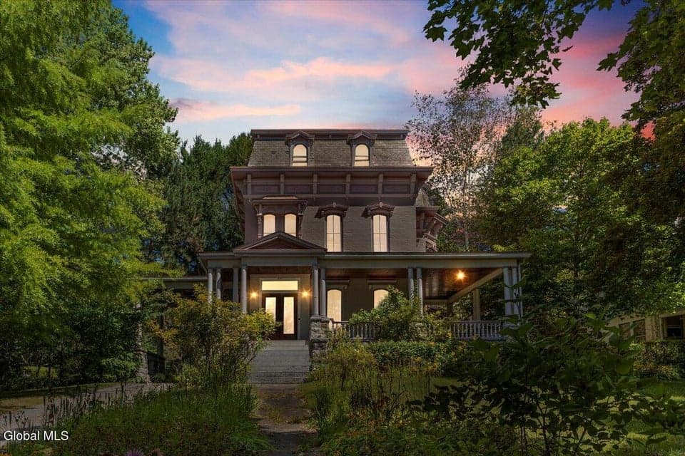 263 Guy Park Avenue, photo 2