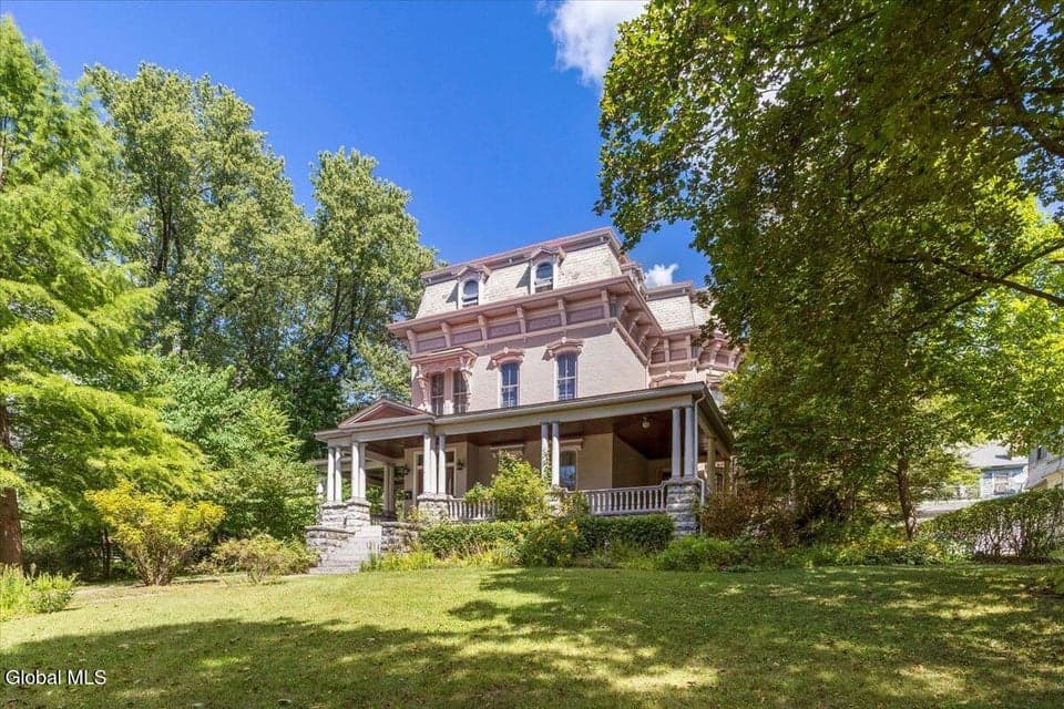263 Guy Park Avenue, photo 4