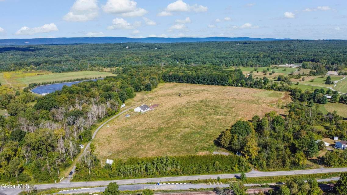 2 Bloomfield Road, Greenfield, NY, photo 2