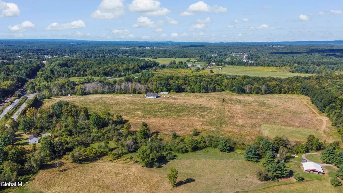 2 Bloomfield Road, Greenfield, NY, photo 4