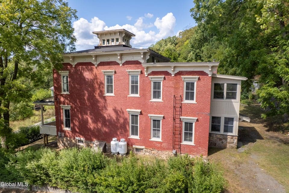 8 Mountain Street, photo 4