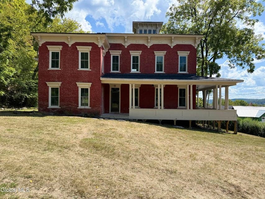 8 Mountain Street, photo 2