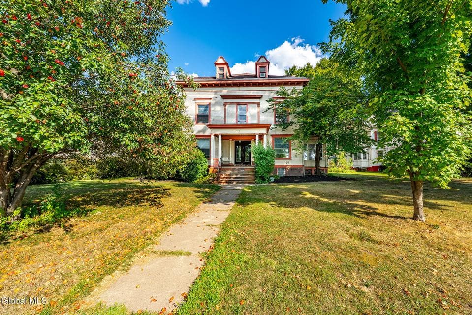 204 206 2nd Avenue, photo 3