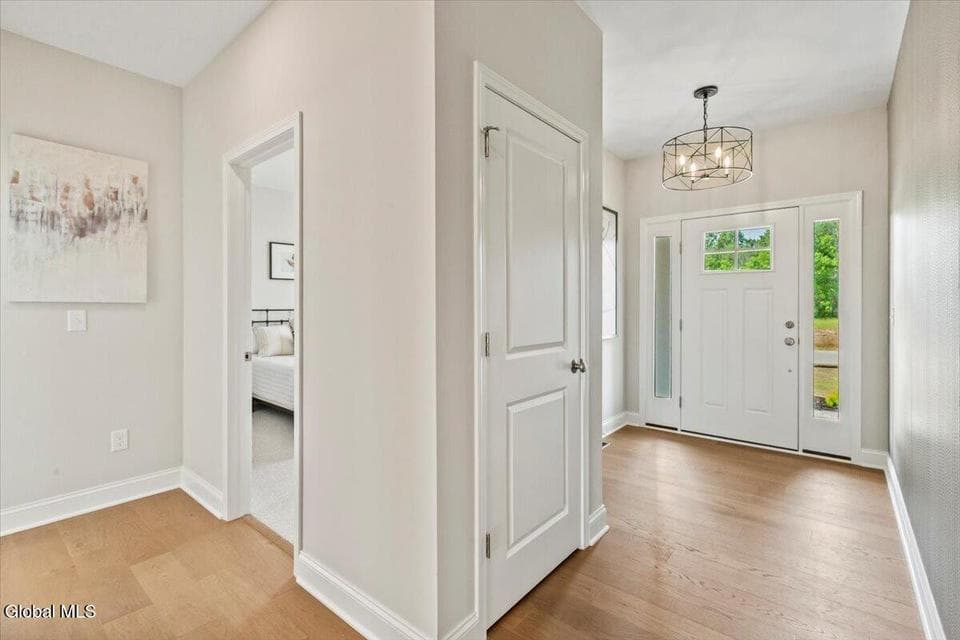 12 Clover Leaf Drive, Halfmoon, NY 12065, photo 5