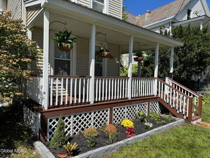 9 Division Street, photo 3