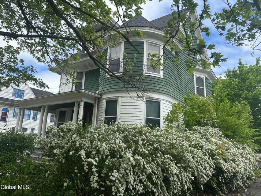 4 Watson Place, photo 1