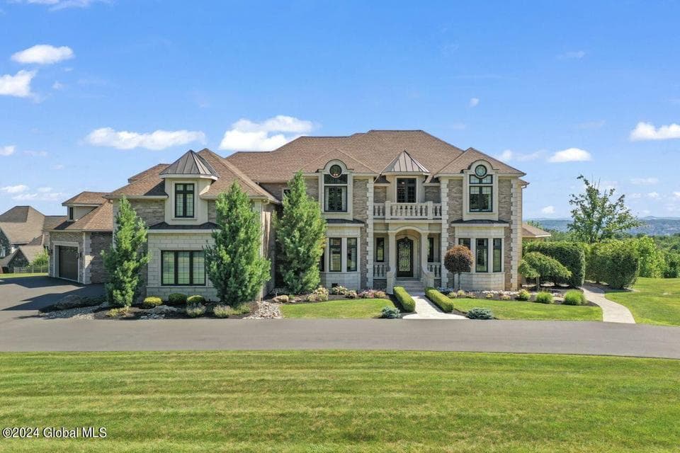 7 Stoneridge Drive, Loudonville, NY, photo 1