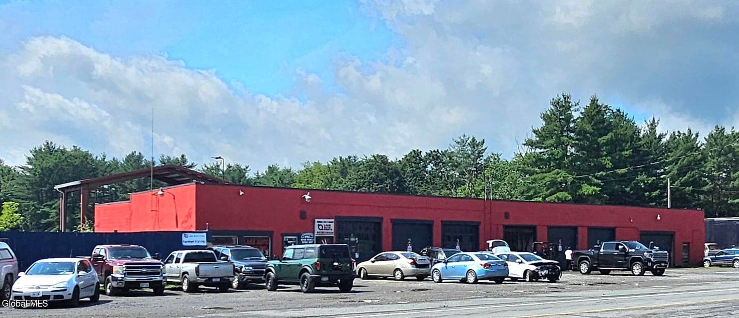503 Schauber Road, Clifton Park, NY 12019