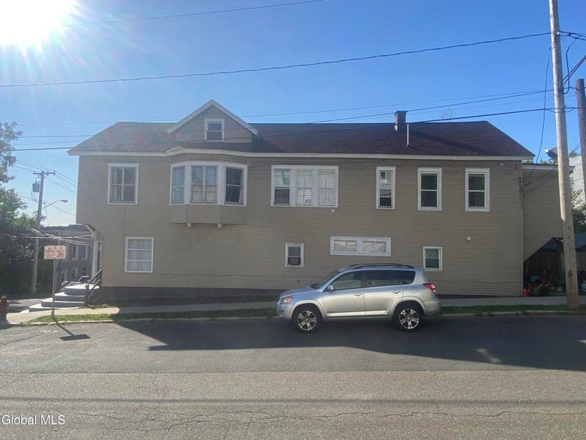 17 Harrison Avenue, photo 2