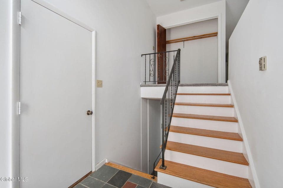 122 Lincoln Avenue, photo 4