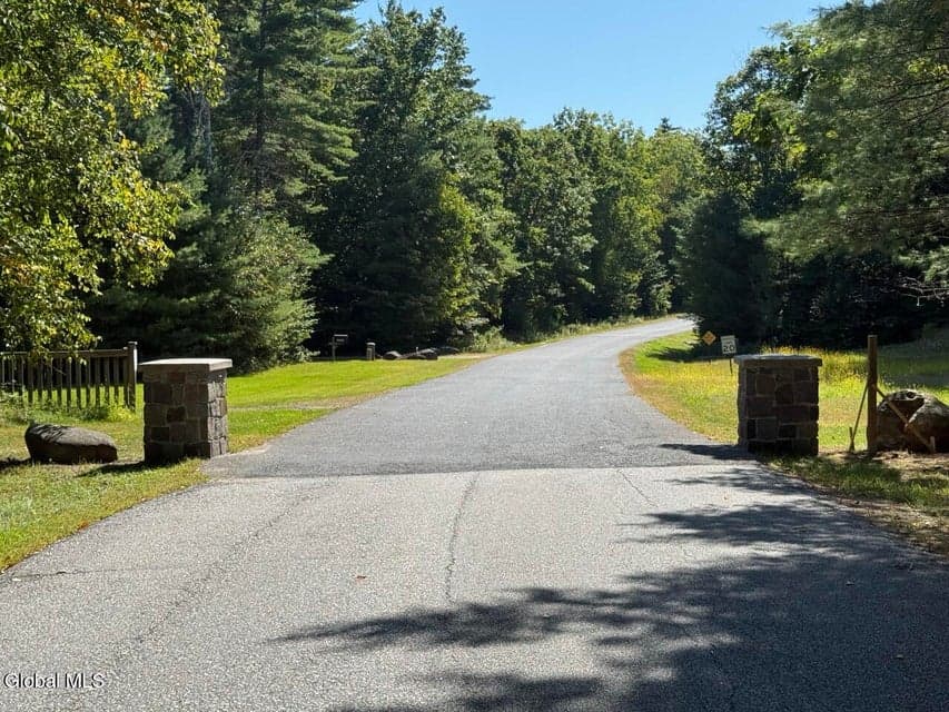 101 Watershed Drive, photo 2