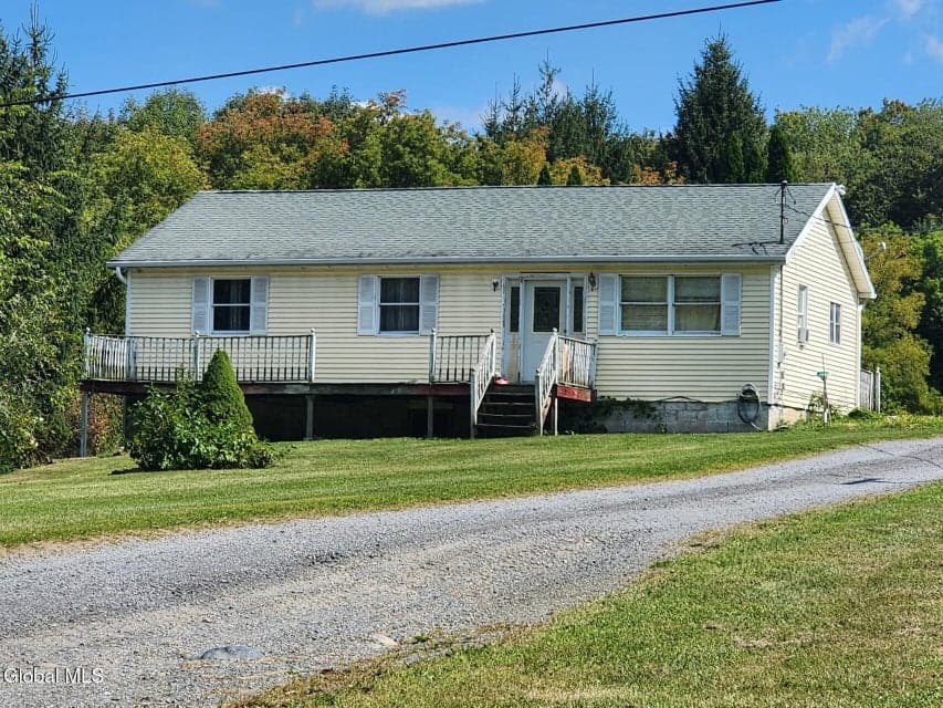 144 Maple Bush Road, photo 1