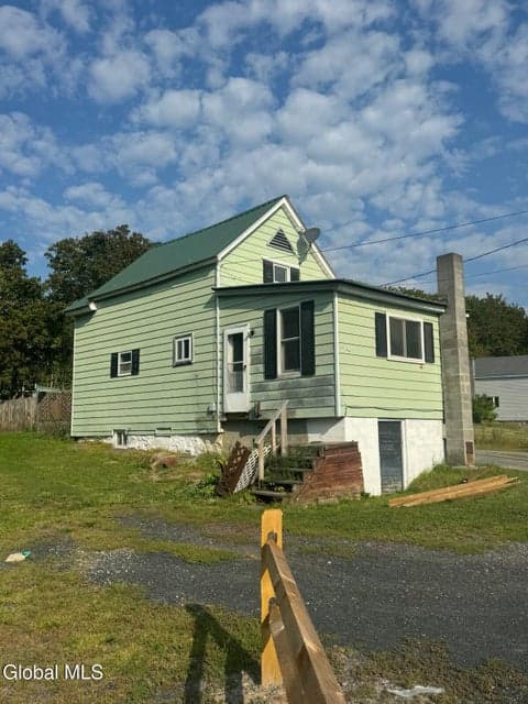 37 1/2 West Street, Whitehall, NY, photo 1