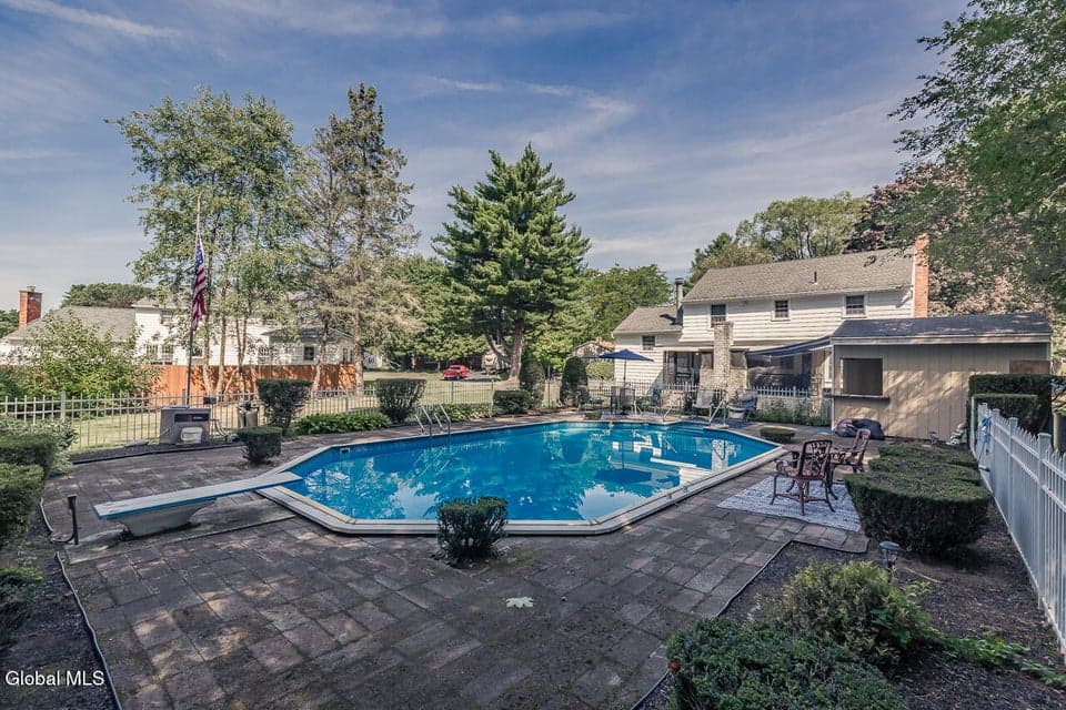 4 Conifer Drive, photo 4