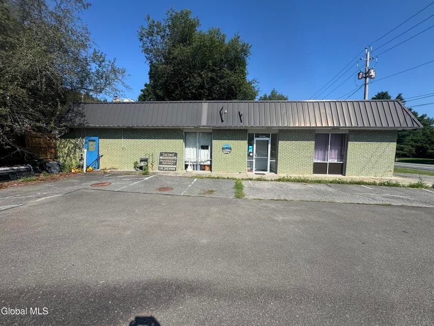 18223 NY-22, photo 3