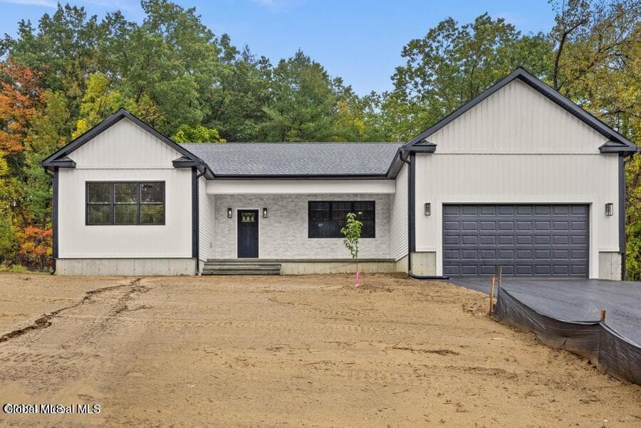 222 Briarwood Court, photo 1