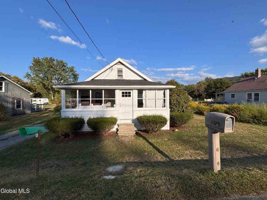 20358 NY 22, photo 1