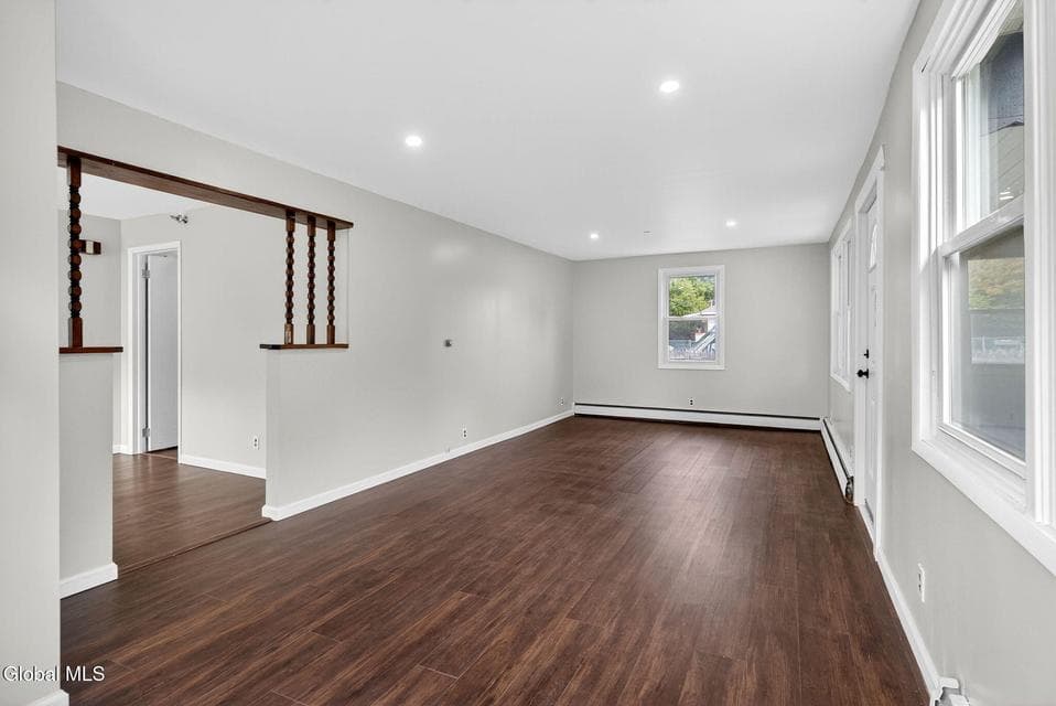 499 Church Road, photo 2