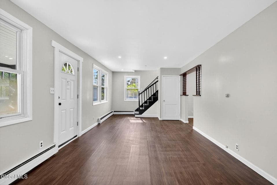 499 Church Road, photo 3
