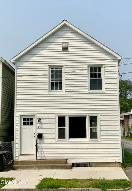 201 15th Street, photo 1