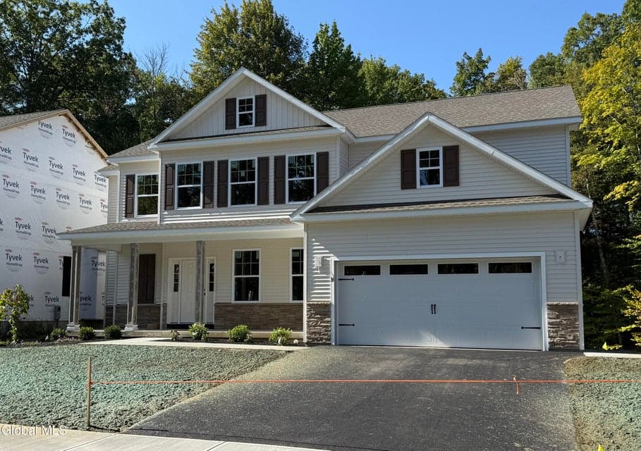 36 Tamarack Street, photo 1