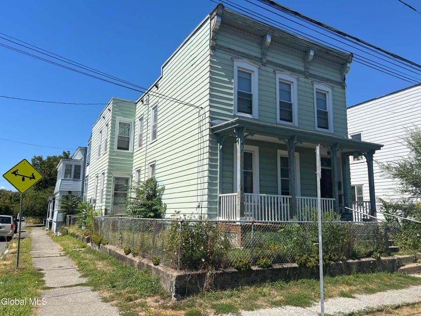 66 Park Avenue, photo 1