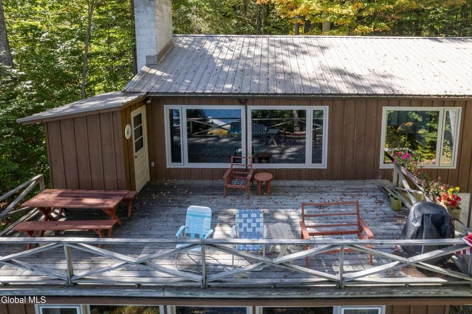 186 S Shore Road, photo 3