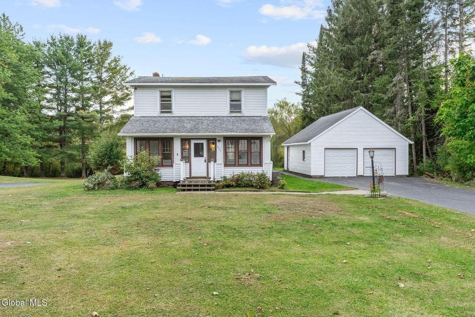 245 Scenic Drive, photo 1