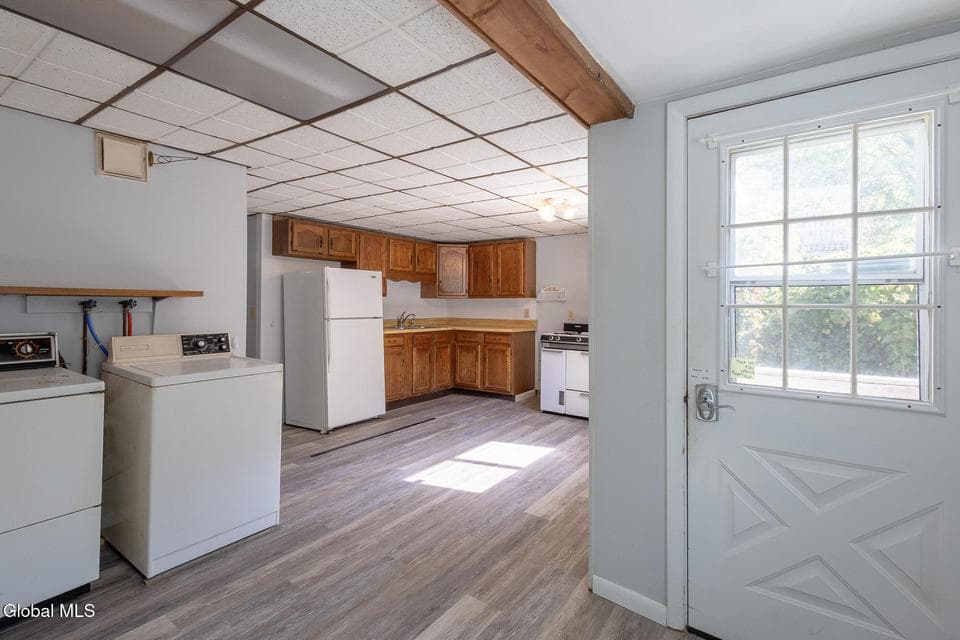 1828 Pawtucket Avenue, Niskayuna, NY, photo 2