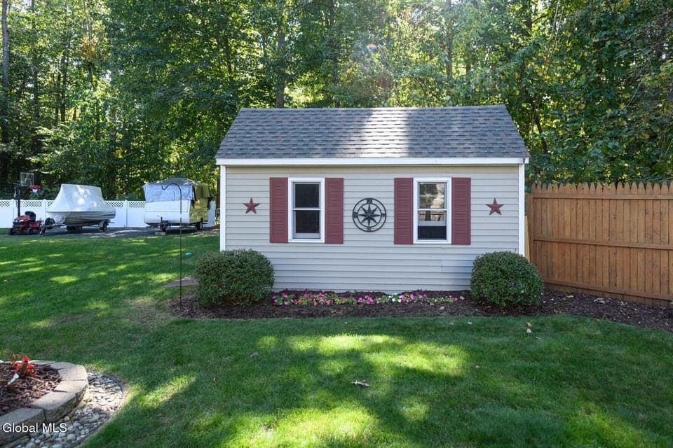 12 Iris Avenue, photo 5