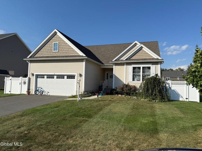 4 Vogt Drive, photo 1
