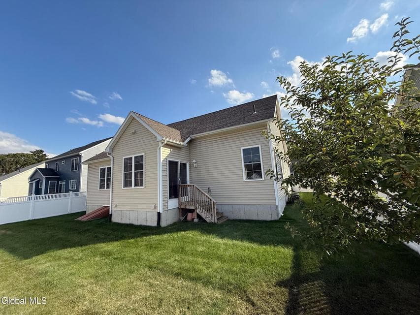 4 Vogt Drive, photo 5