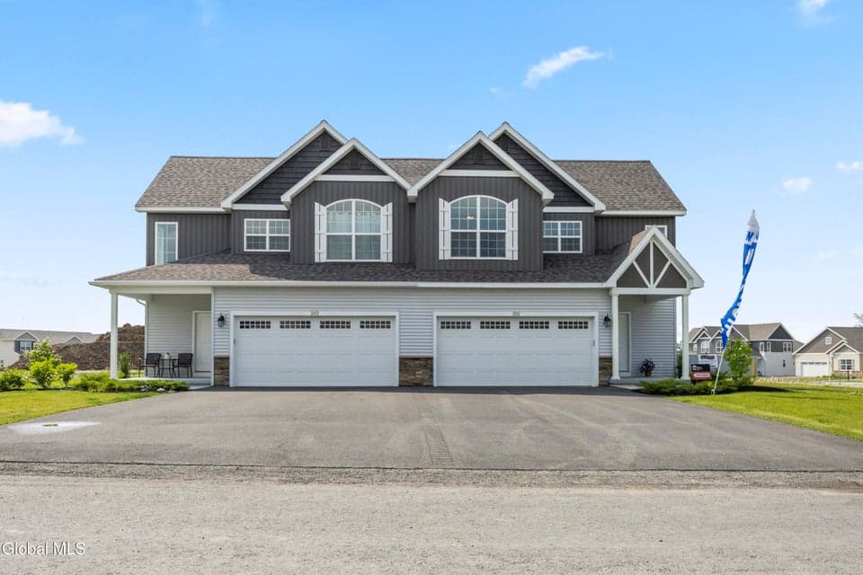 3101 Brianna Boulevard, photo 1