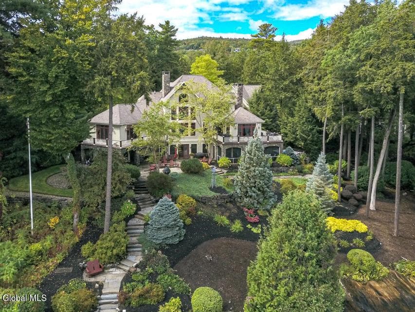 101 Green Harbour Lane, Lake George, NY 12845