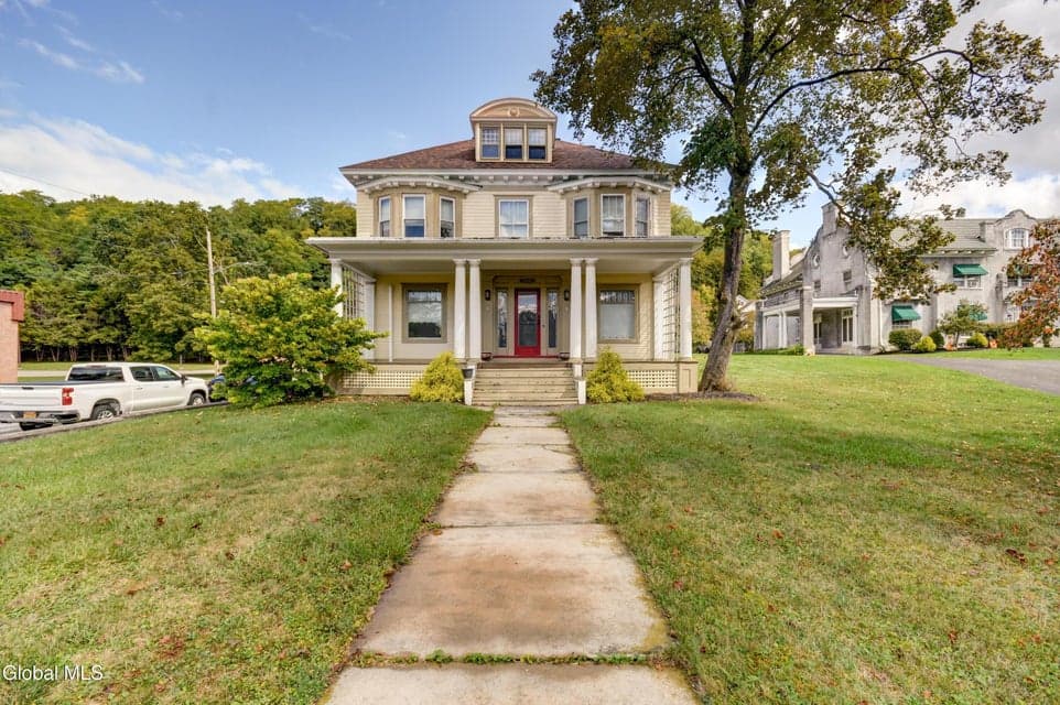 353 Guy Park Avenue, Amsterdam, NY, photo 2