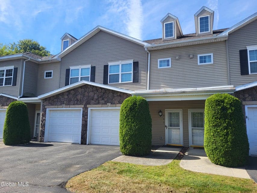303 Avalon Place, 303, Cohoes, NY 12047, photo 2