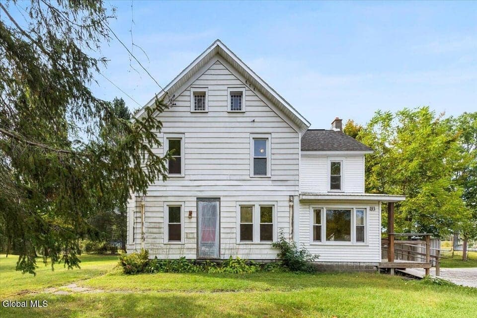 183 Eastline Road, photo 1