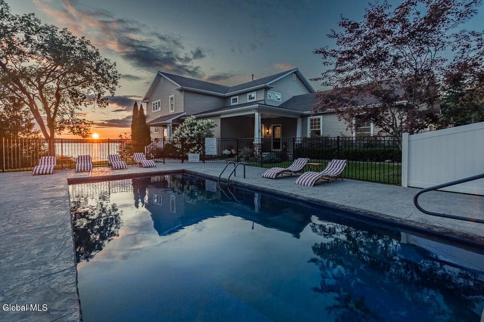 2 Leeward Lane, Stillwater, NY, photo 1