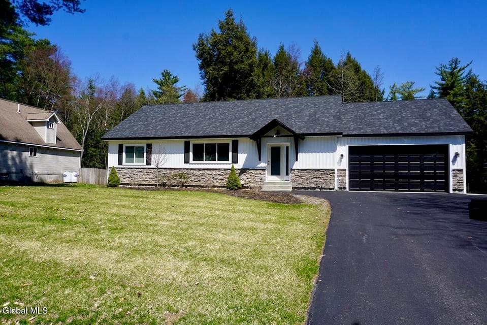 47 Locust Ridge Drive, photo 1