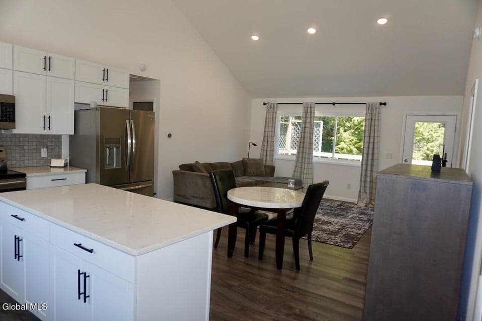 47 Locust Ridge Drive, photo 5