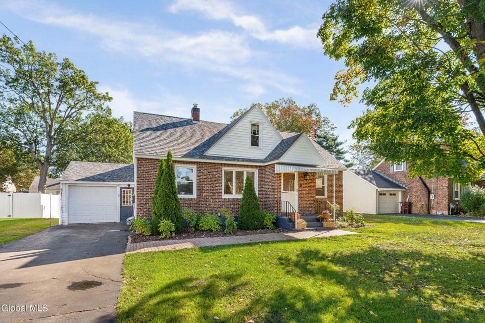 2116 Ferguson Street, photo 1